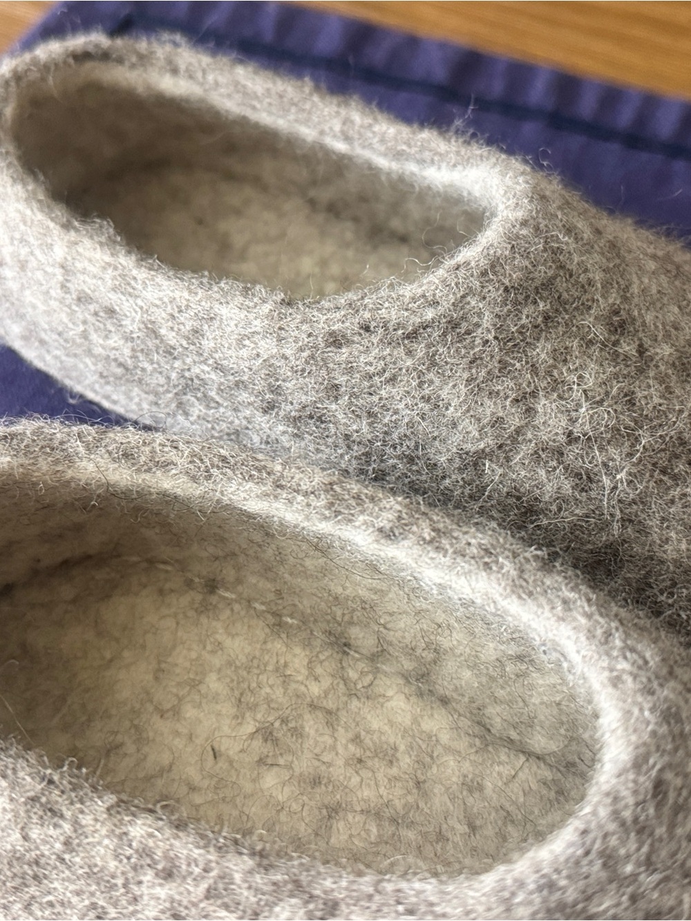 Danish Wool/ Felt Nootka’s Slippers - size 36 - Picture 3 of 6